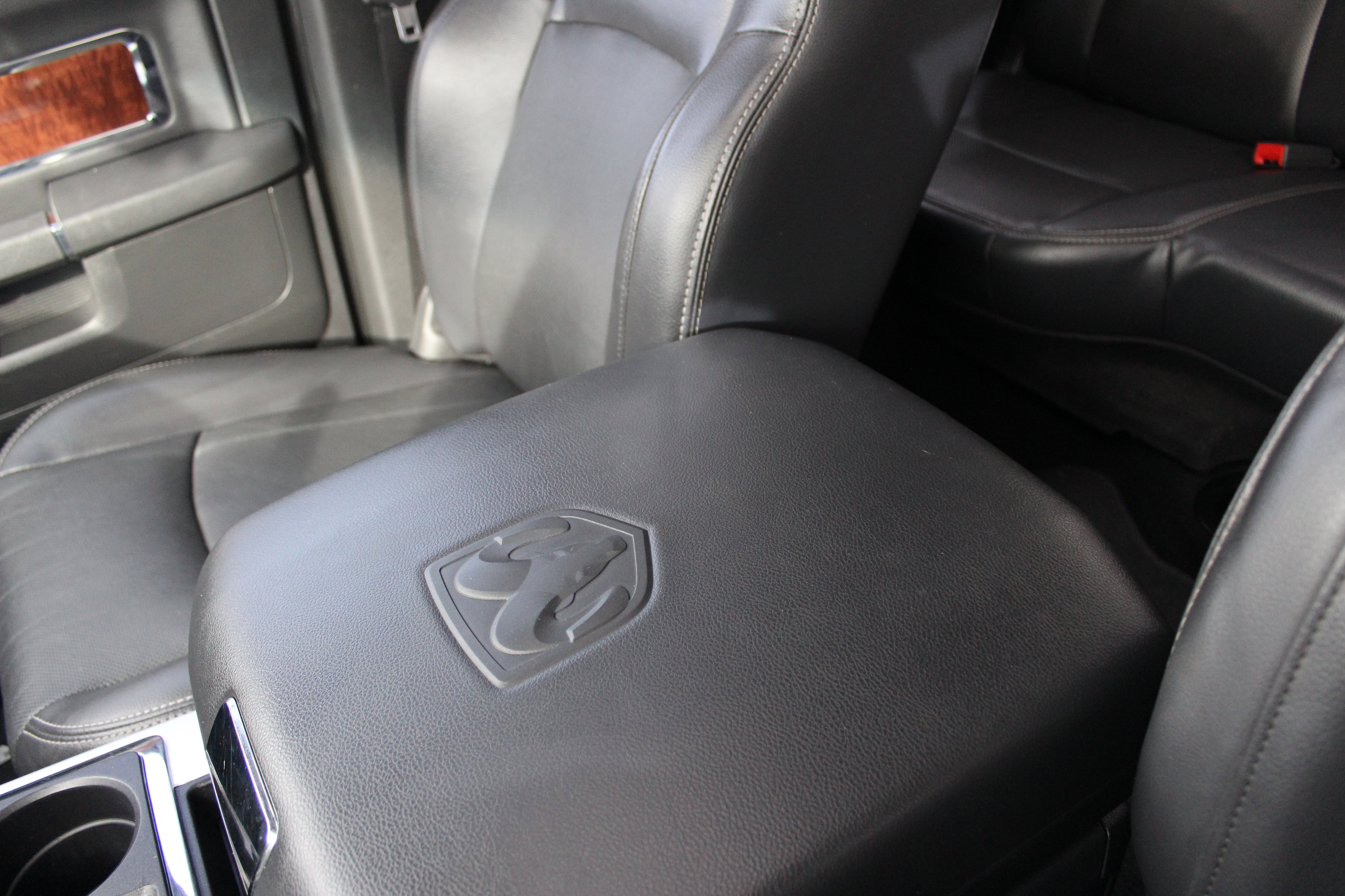 Used 2011 RAM 2500 Laramie w/ Protection Group image 36