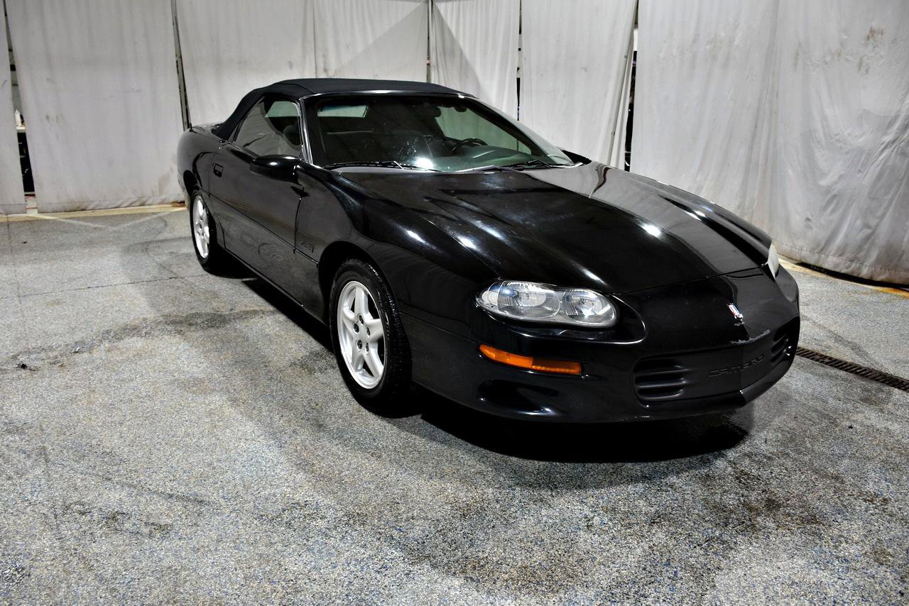 Used 1998 Chevrolet Camaro Z28 RWD image 28