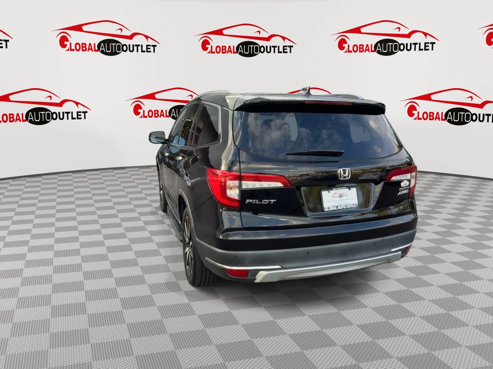 Used 2019 Honda Pilot Touring image 7
