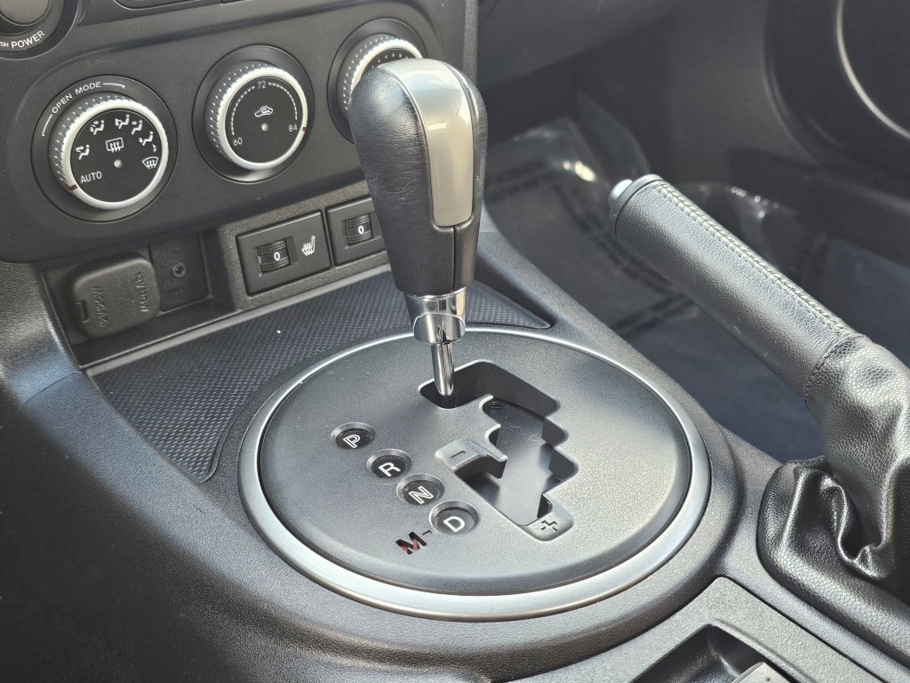 Used 2010 MAZDA MX-5 Miata Grand Touring image 9