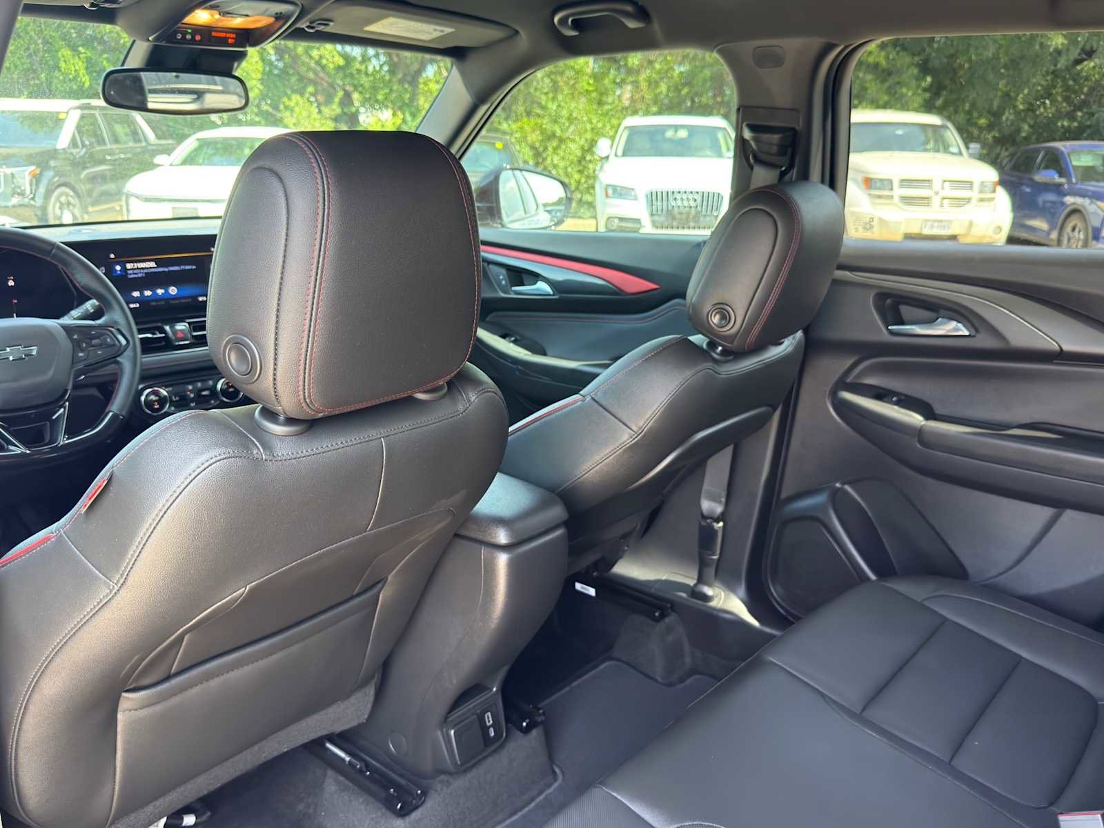 Used 2025 Chevrolet TrailBlazer RS w/ Convenience Package FWD image 30