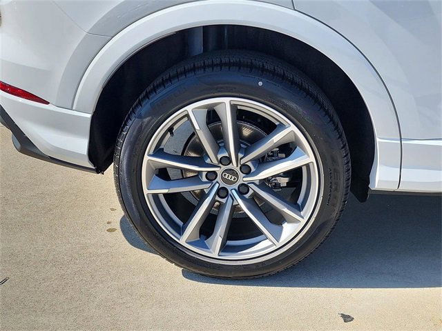 New 2025 Audi Q3 2.0T Premium image 9