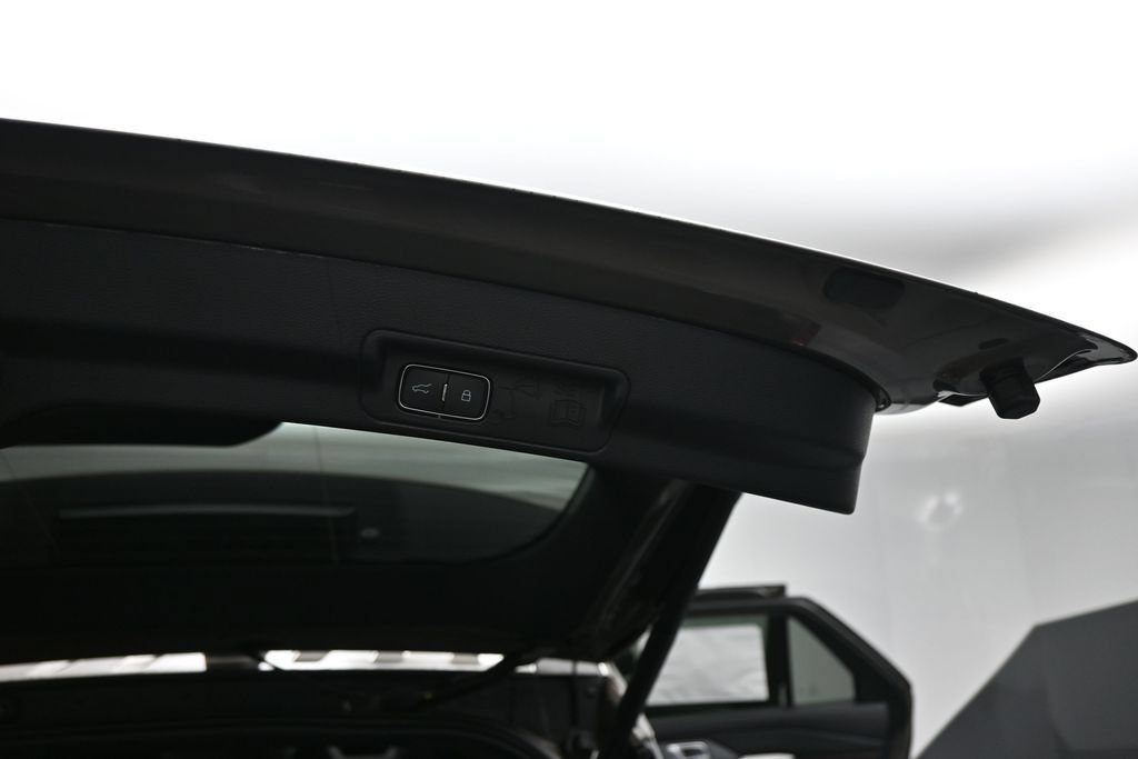 New 2026 Ford Explorer ST-Line w/ ST-Line Street Pack RWD image 27