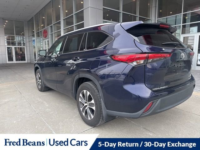 Used 2022 Toyota Highlander XLE image 10