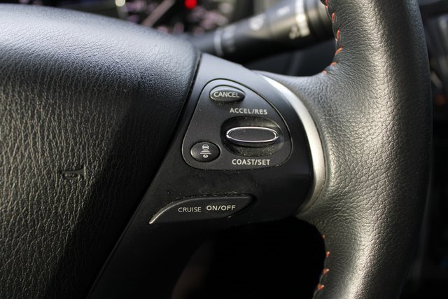 Used 2020 Nissan Pathfinder SL image 21