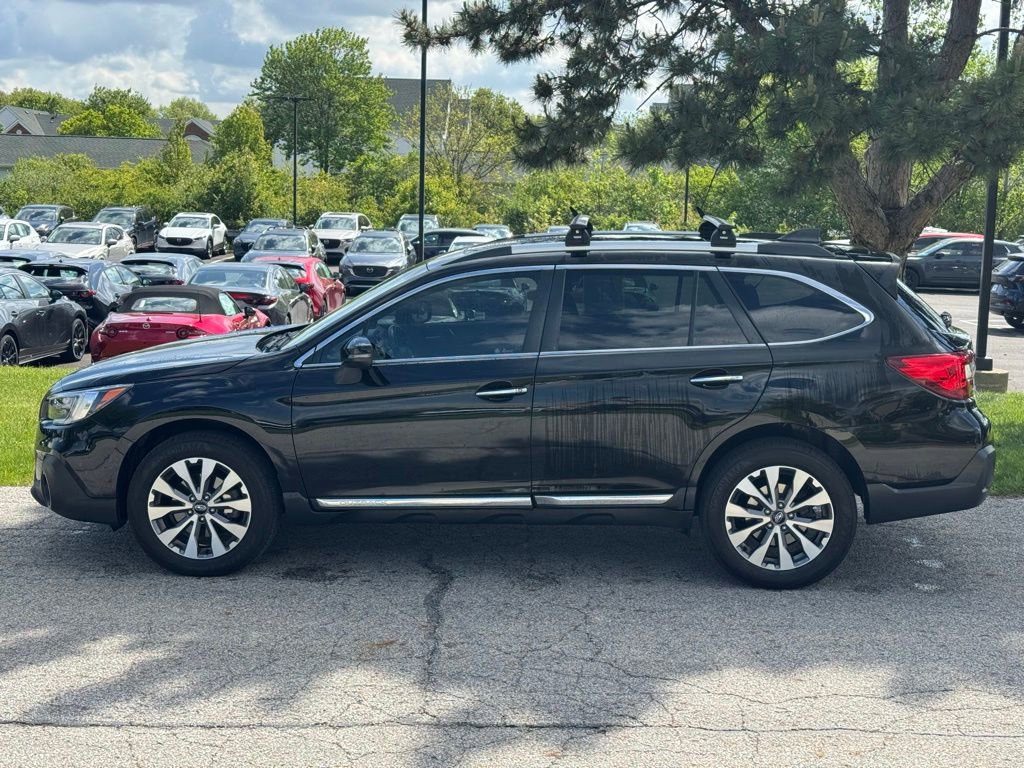 Used 2019 Subaru Outback 3.6R Touring AWD/4WD image 2