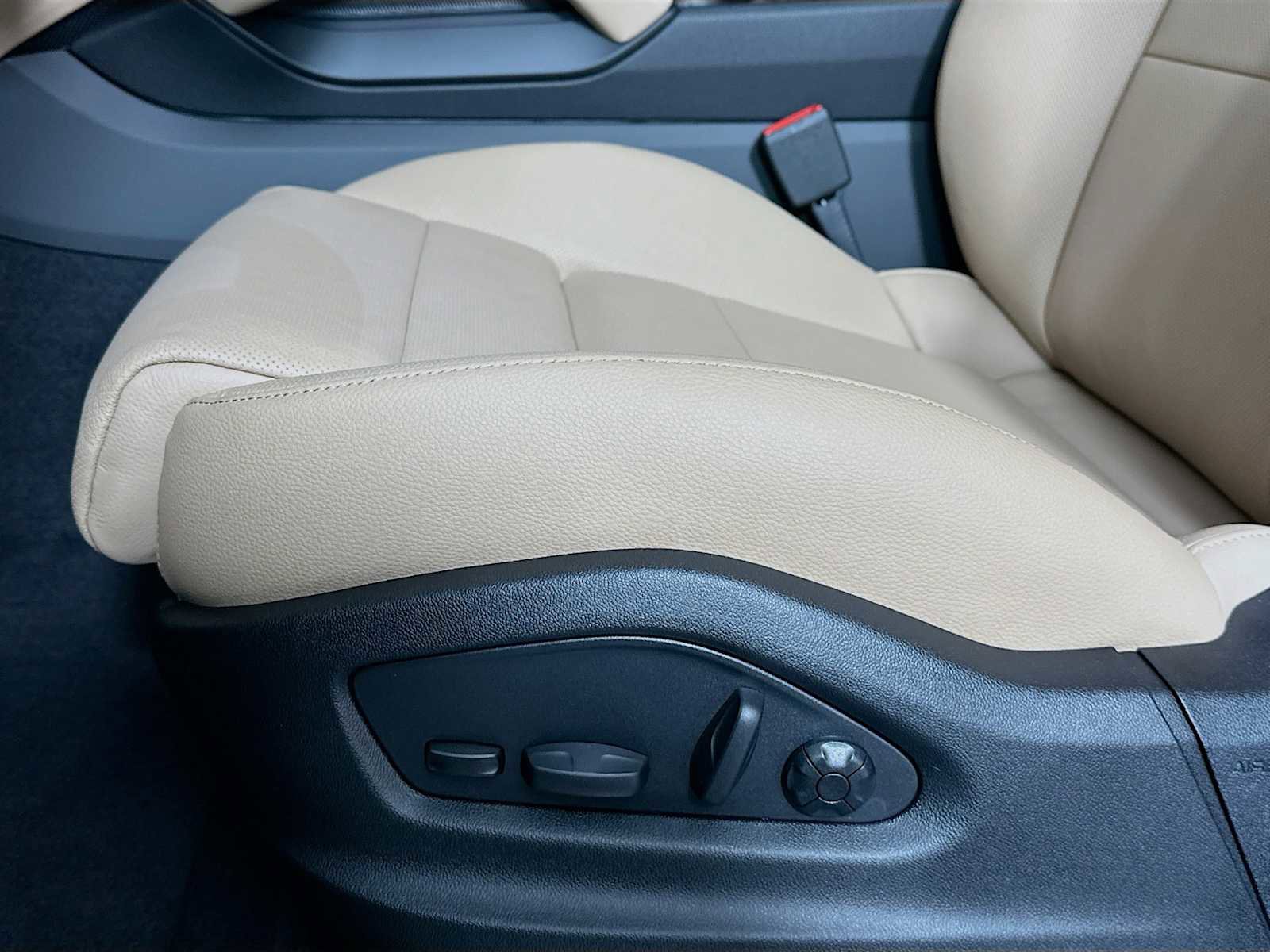 New 2026 Porsche Cayenne image 12