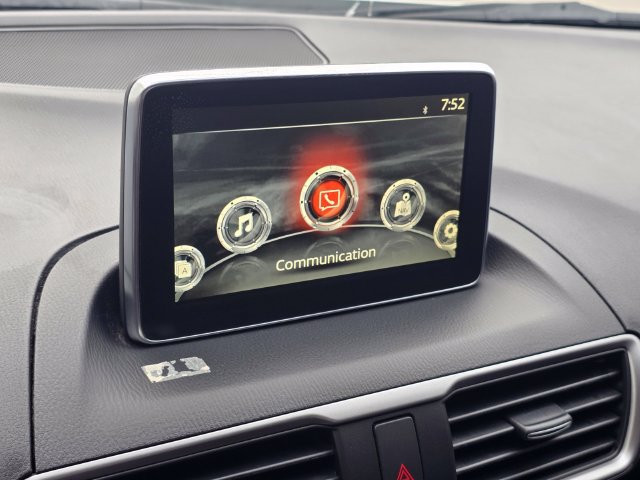 Used 2016 MAZDA MAZDA3 i Sport FWD image 18