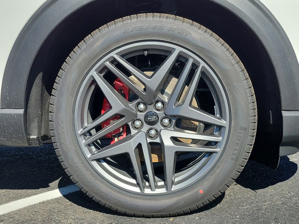 New 2026 Ford Explorer ST w/ Sun And Sound Package image 9