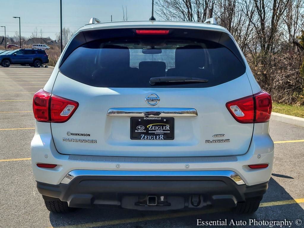 Used 2017 Nissan Pathfinder Platinum image 3