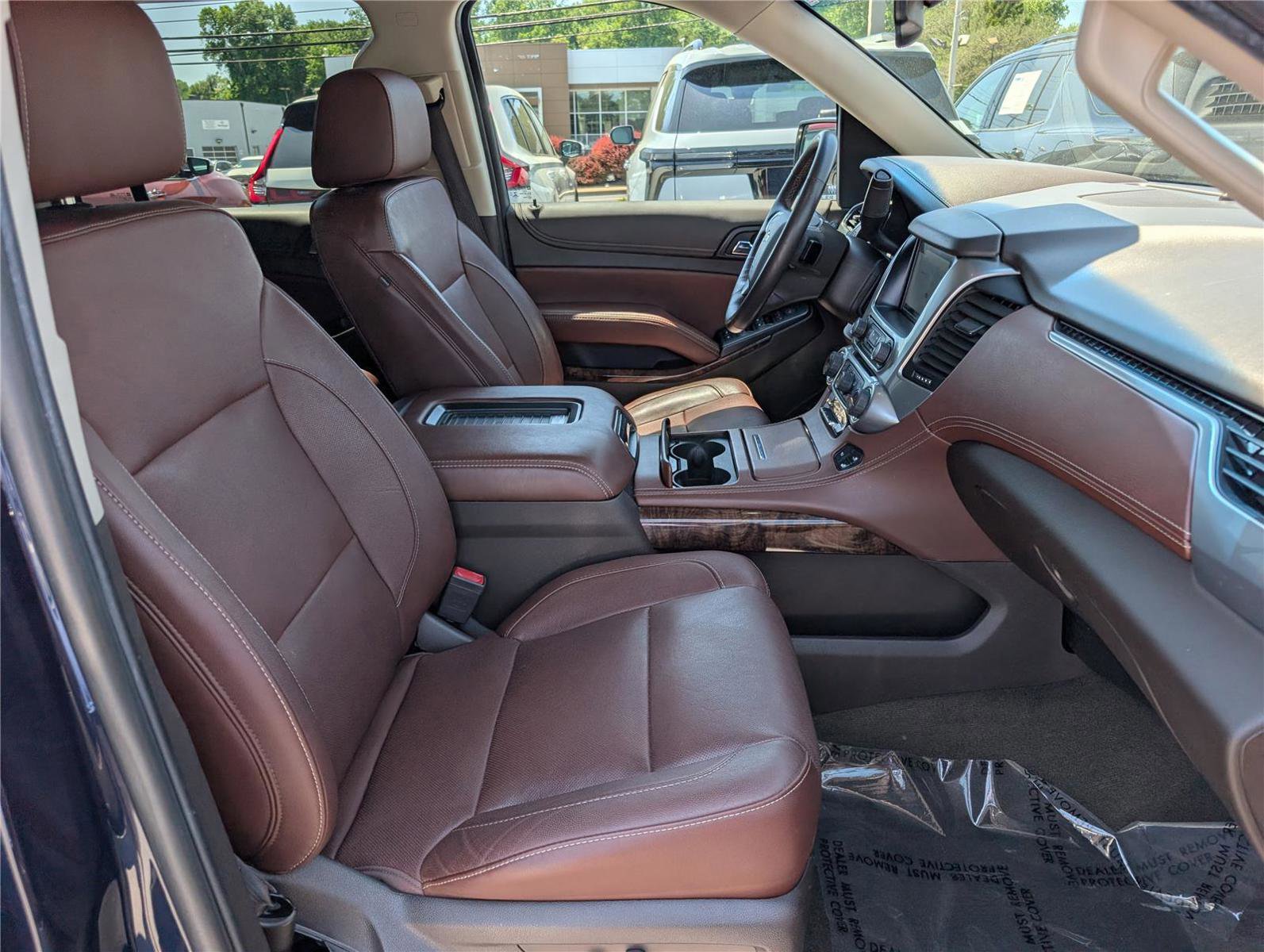 Used 2018 Chevrolet Suburban Premier AWD/4WD image 12