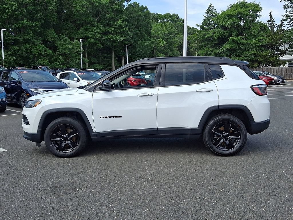 Used 2022 Jeep Compass Latitude w/ Convenience Group AWD/4WD image 8