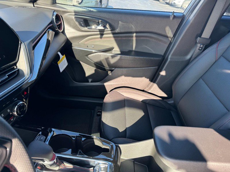 New 2026 Chevrolet Trax RS w/ Driver Confidence Package image 7