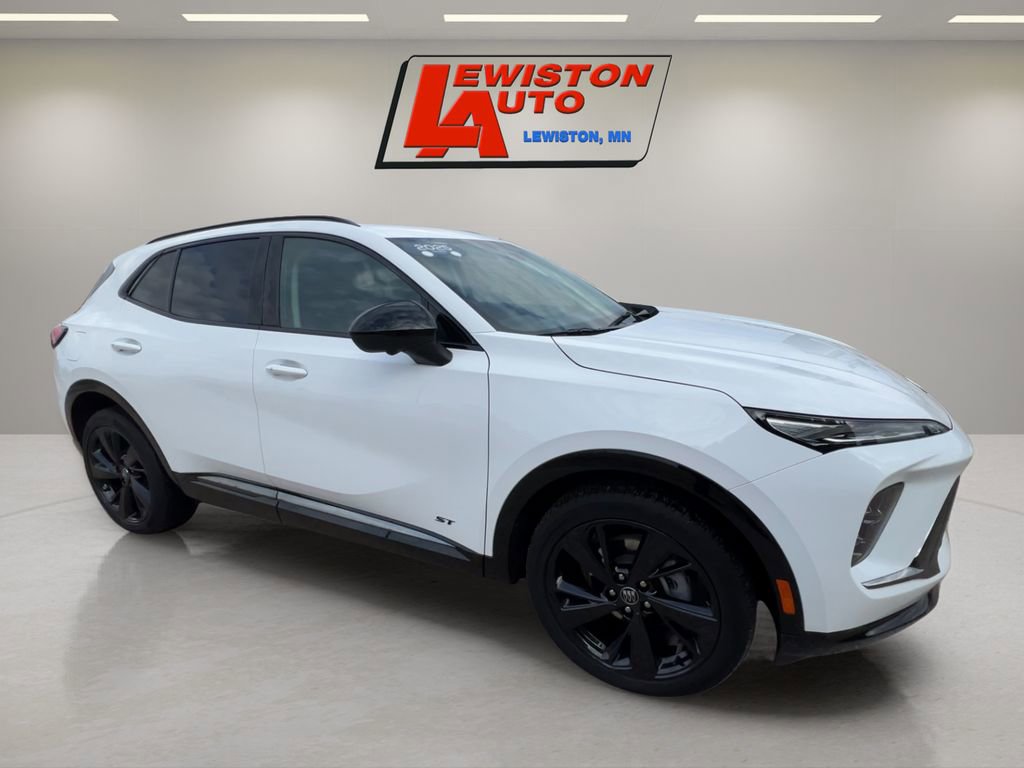 Certified 2025 Buick Envision Sport Touring image 7