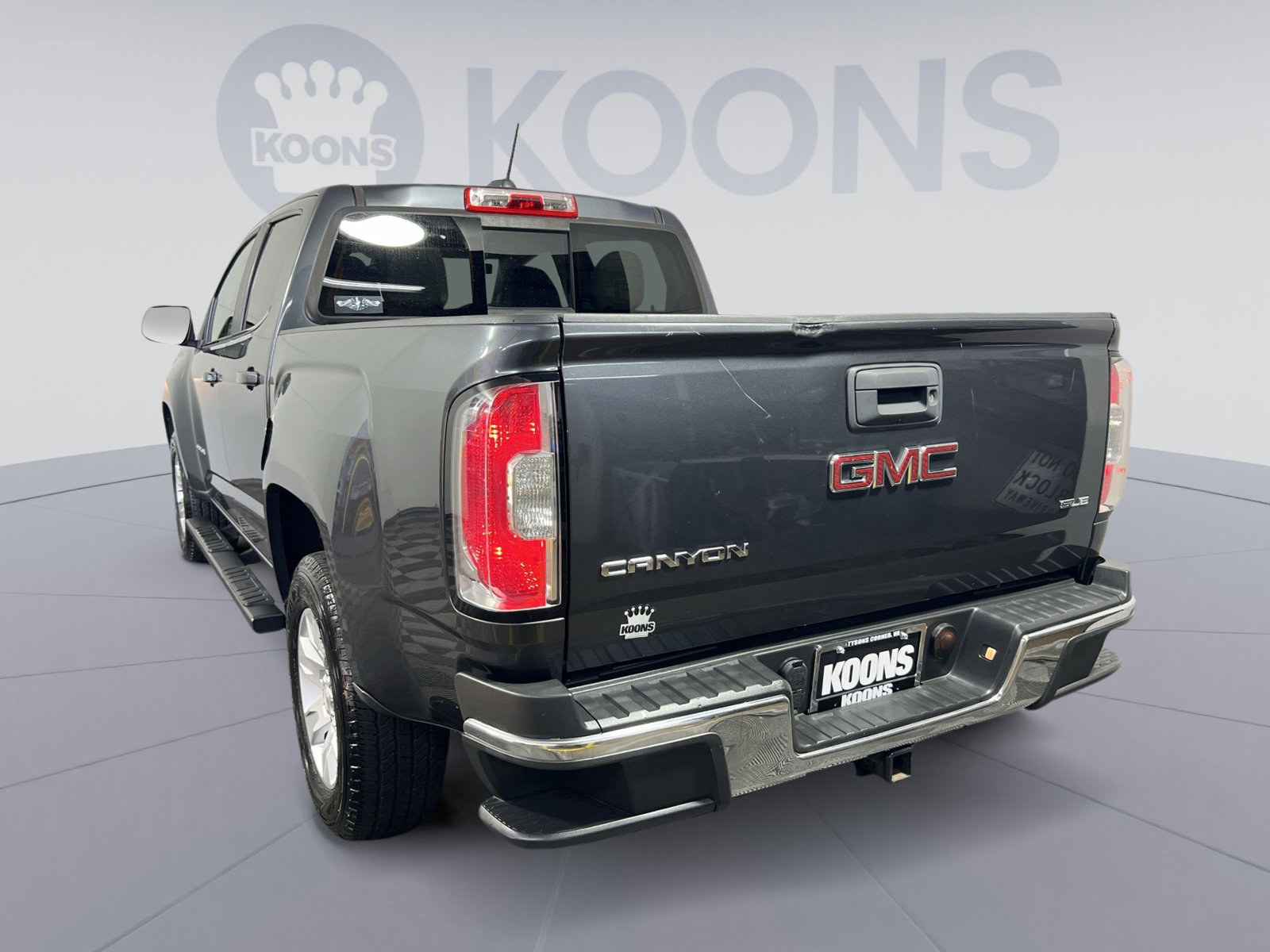 Used 2016 GMC Canyon SLE w/ SLE Convenience Package image 4