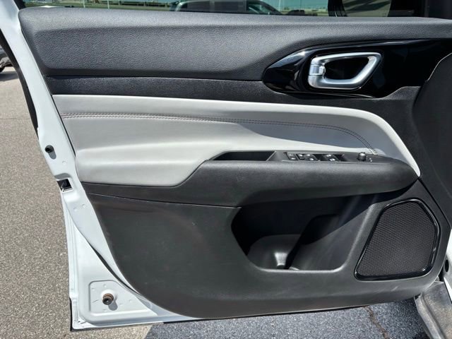 Used 2025 Jeep Compass Limited image 20