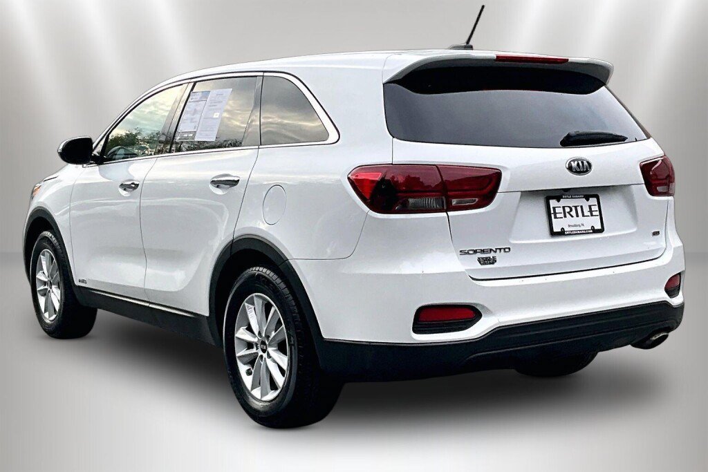 Used 2019 Kia Sorento AWD image 4