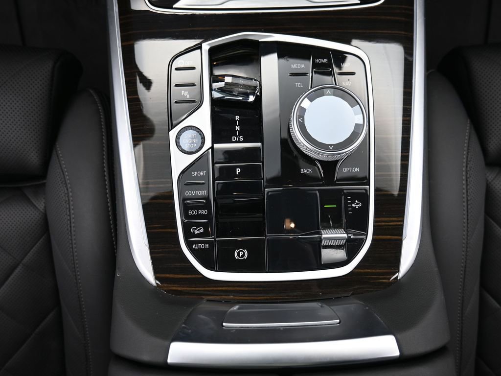 Used 2024 BMW X7 xDrive40i w/ Executive Package image 15