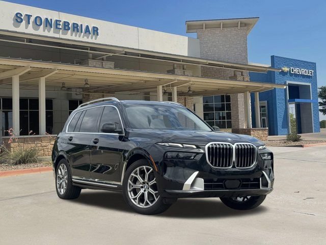 Used 2025 BMW X7 xDrive40i w/ Premium Package AWD/4WD image 2