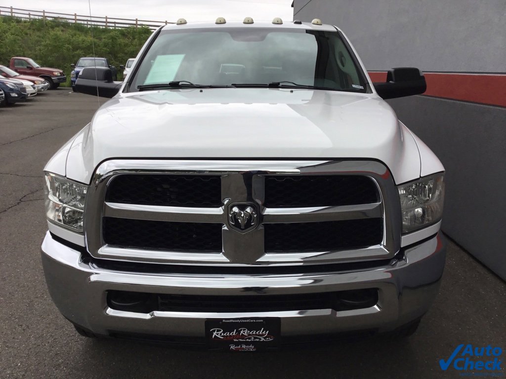 Used 2015 RAM 3500 Tradesman w/ Chrome Appearance Group image 4