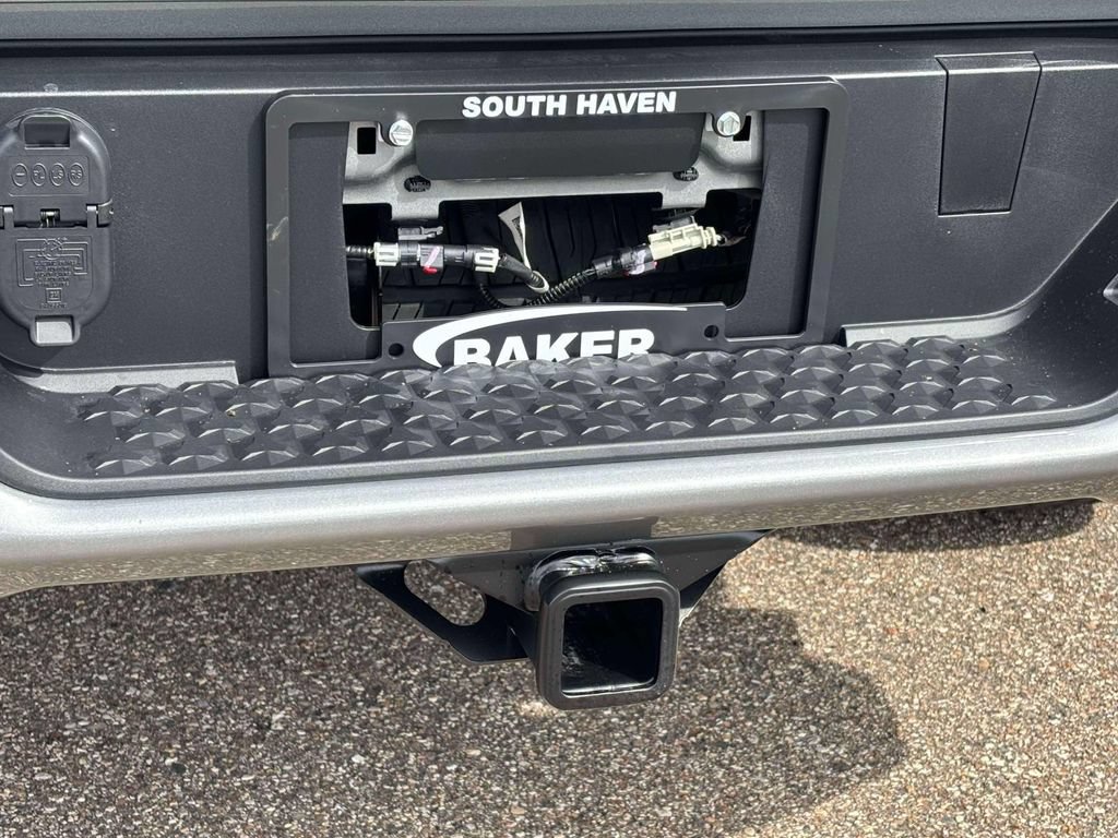 New 2026 GMC Canyon Elevation w/ Convenience Package RWD image 31
