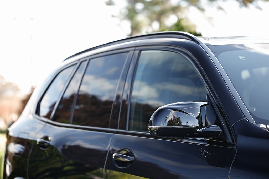 New 2026 BMW X5 M60i w/ Executive Package image 3