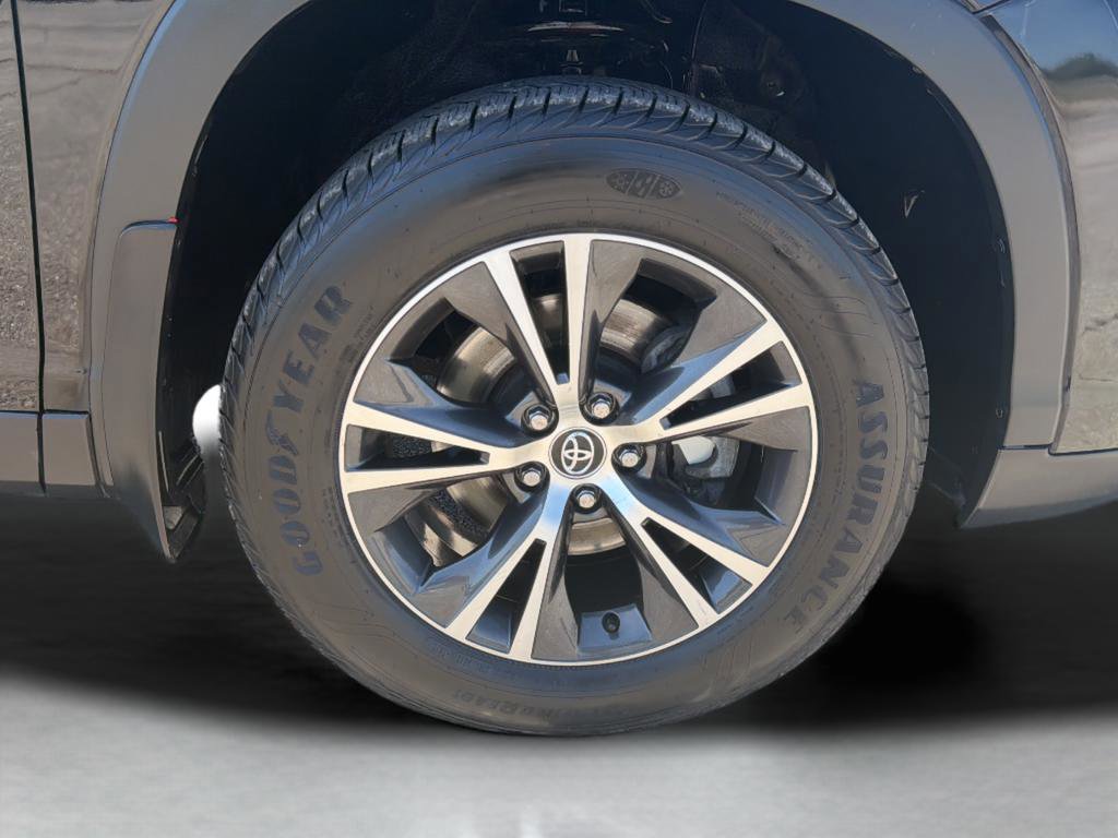 Used 2019 Toyota Highlander Plus image 9