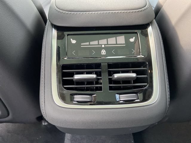 New 2026 Volvo XC90 B6 Plus AWD/4WD image 14