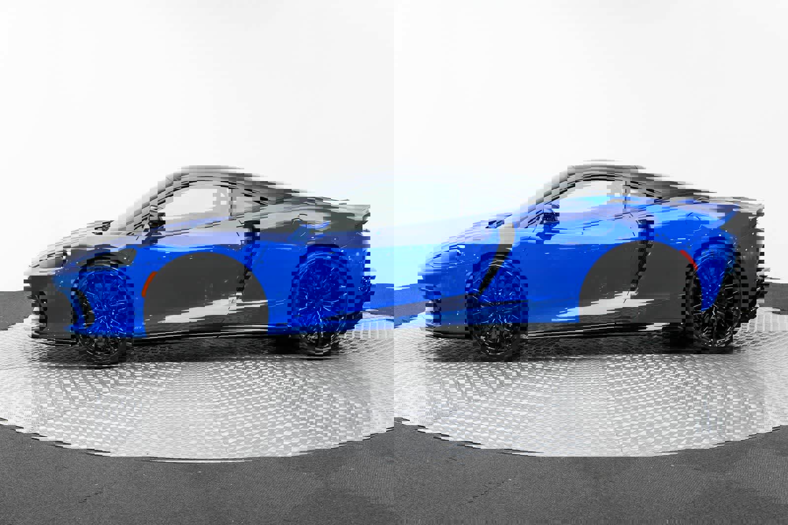 New 2025 McLaren GTS image 3