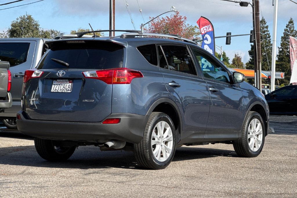 Used 2014 Toyota RAV4 Limited w/ Technology Package FWD image 3