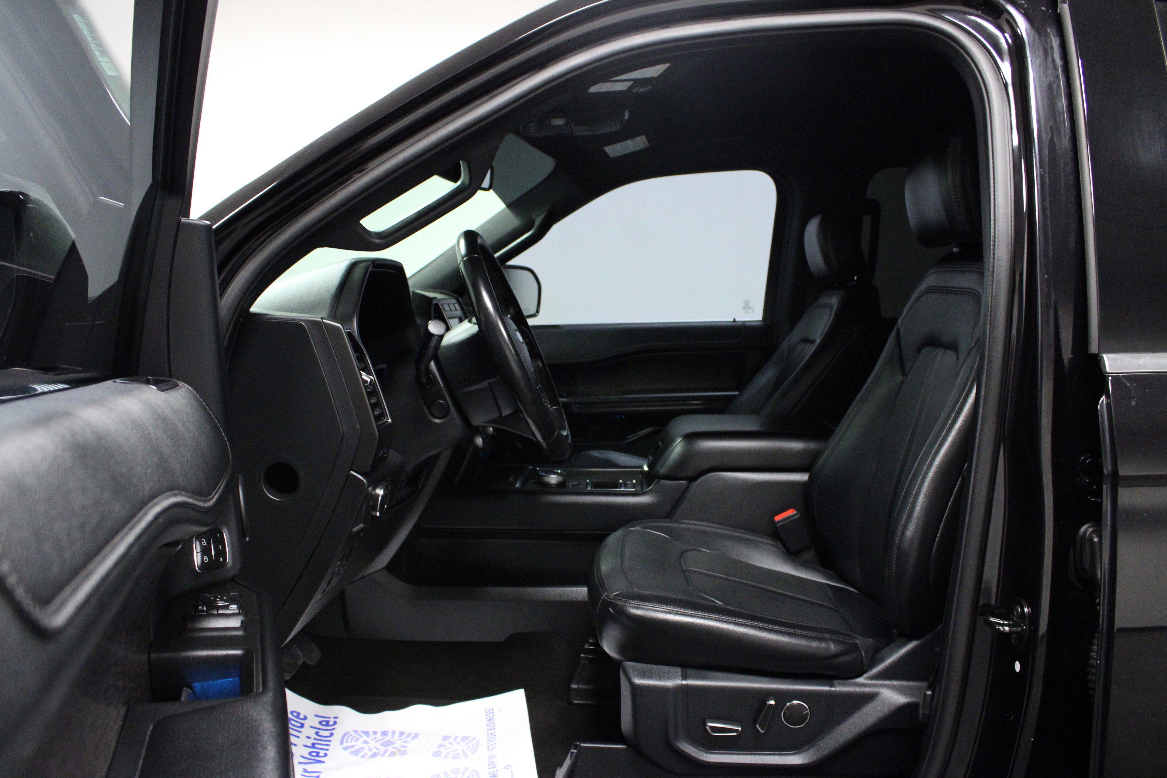 Used 2020 Ford Expedition Limited image 12