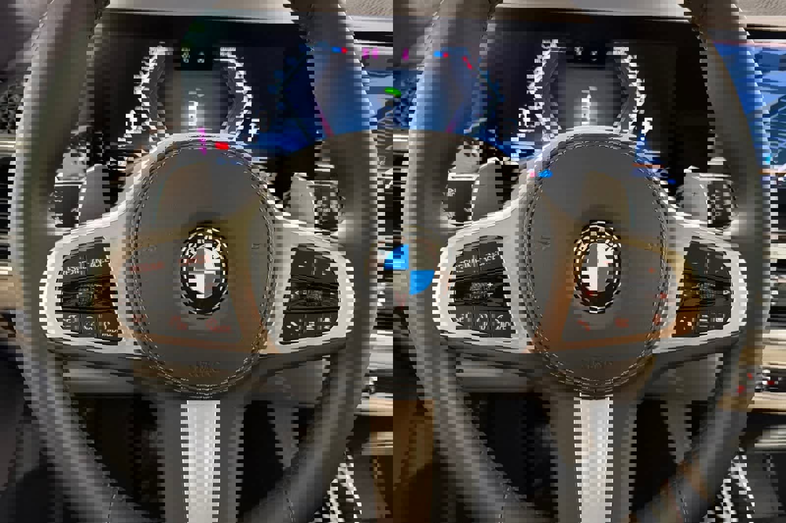 Used 2026 BMW X7 xDrive40i w/ M Sport Package image 24