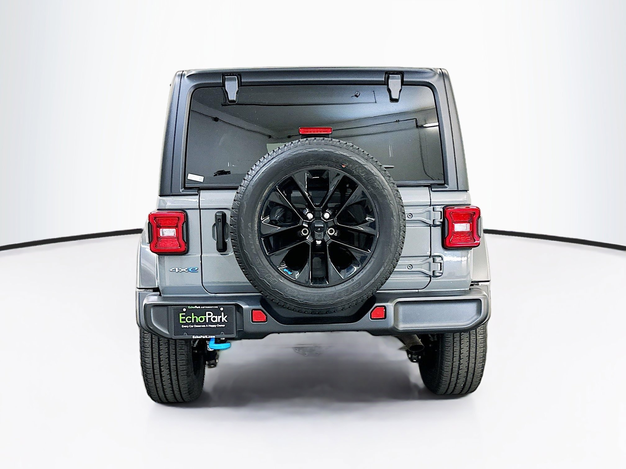 Used 2023 Jeep Wrangler Sahara image 7