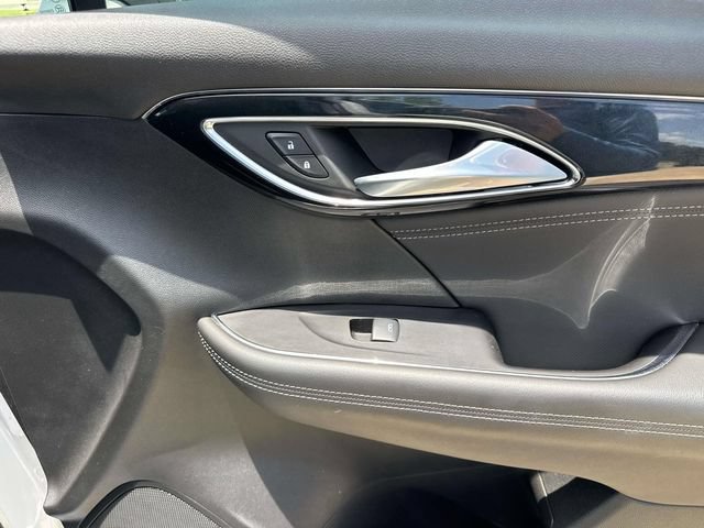 Used 2025 Buick Envision Preferred AWD/4WD image 20