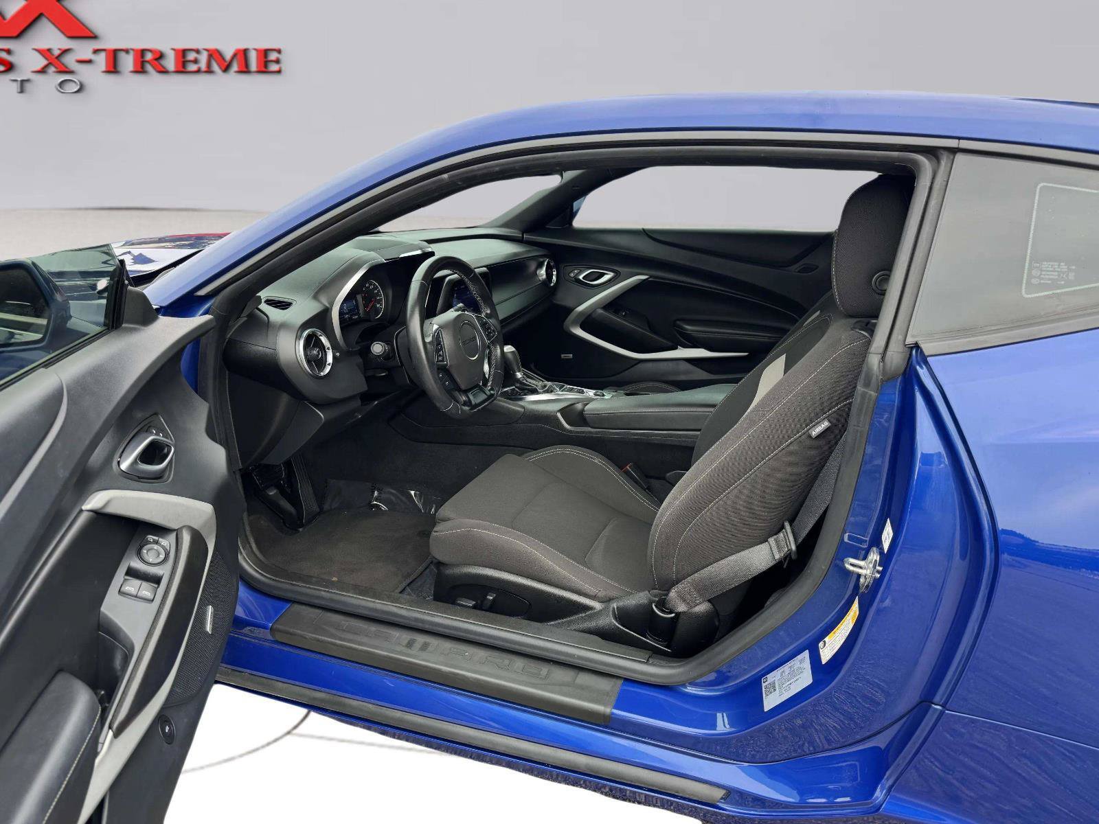 Used 2023 Chevrolet Camaro LT w/ Technology Package RWD image 10