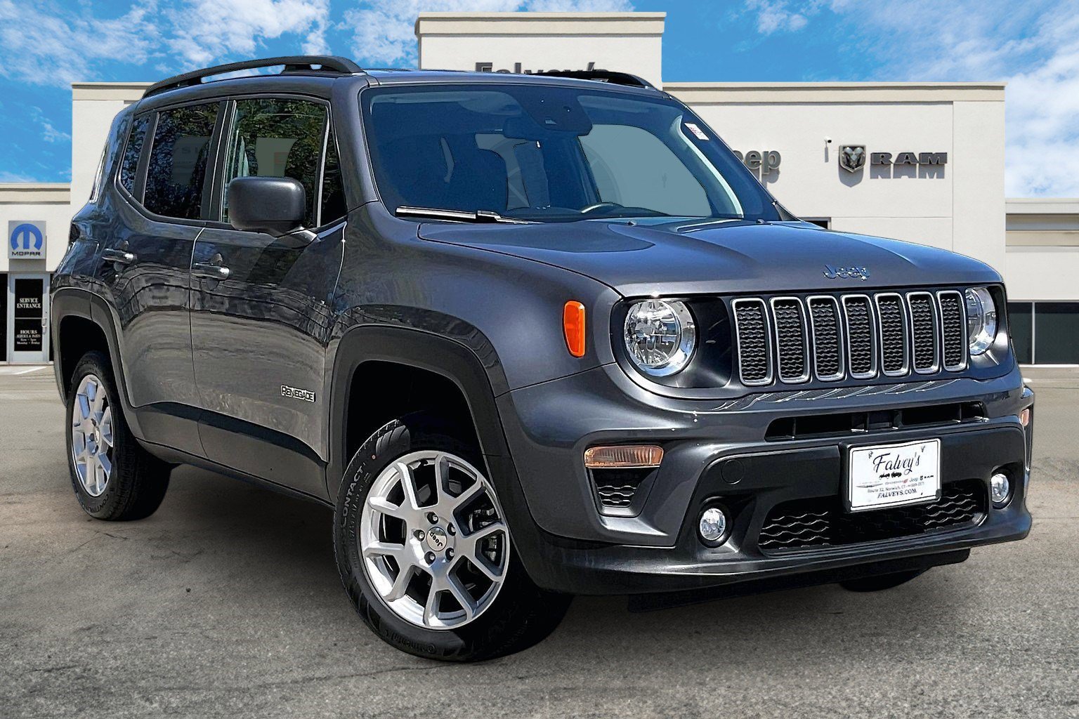 Used 2023 Jeep Renegade Latitude w/ Premium Group AWD/4WD image 11