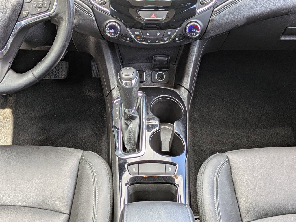 Used 2019 Chevrolet Cruze Premier image 18