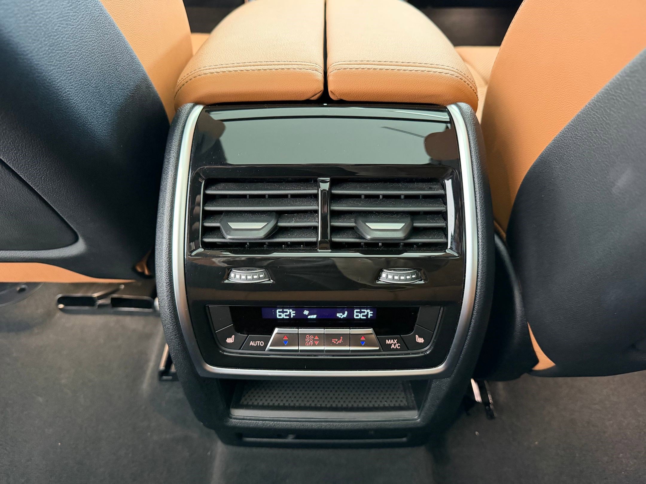 Certified 2023 BMW X7 xDrive40i w/ M Sport Package image 30