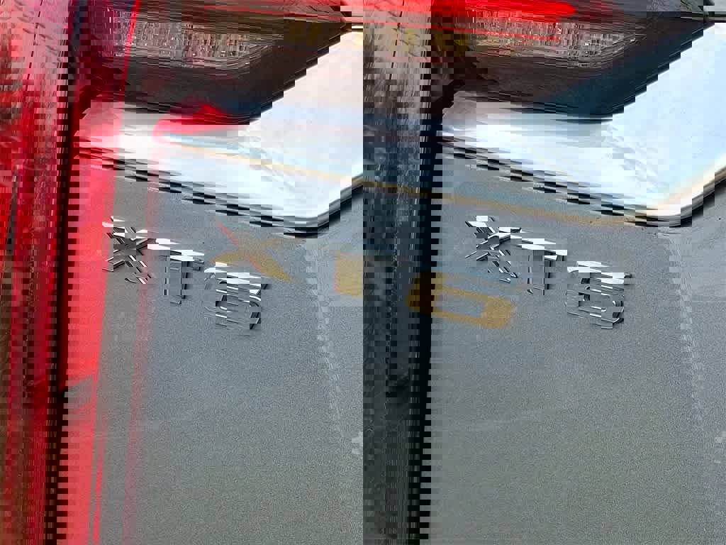 Used 2024 Cadillac XT6 Premium Luxury w/ Technology Package image 30