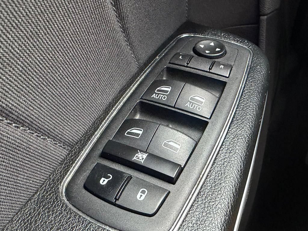 Used 2023 Dodge Charger SXT RWD image 20