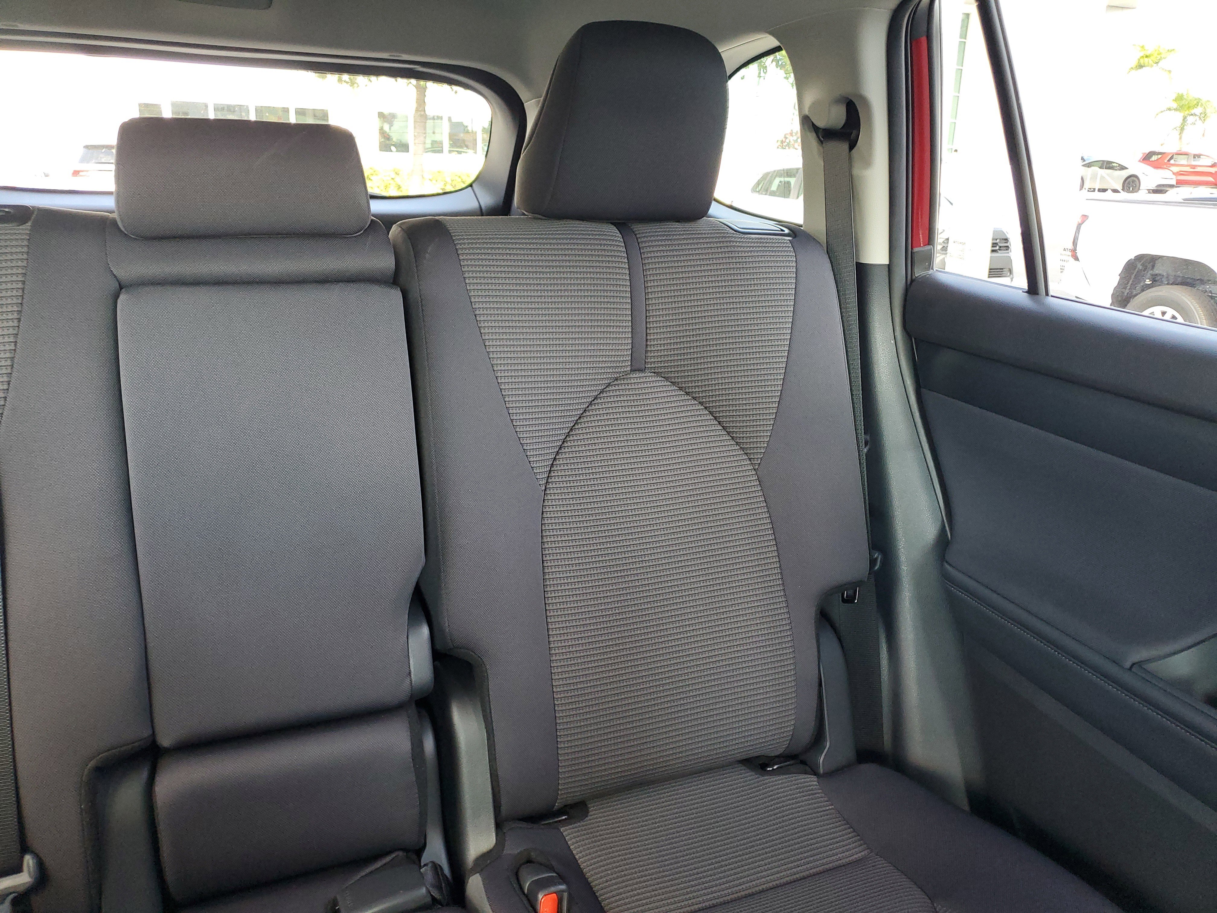 Used 2025 Toyota Highlander LE image 22