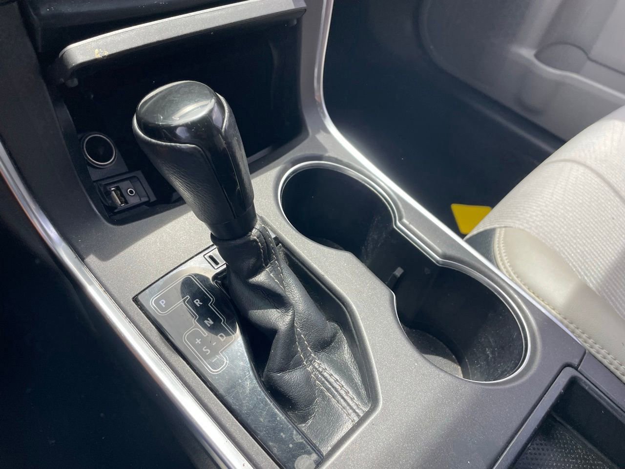 Used 2016 Toyota Camry SE FWD image 7