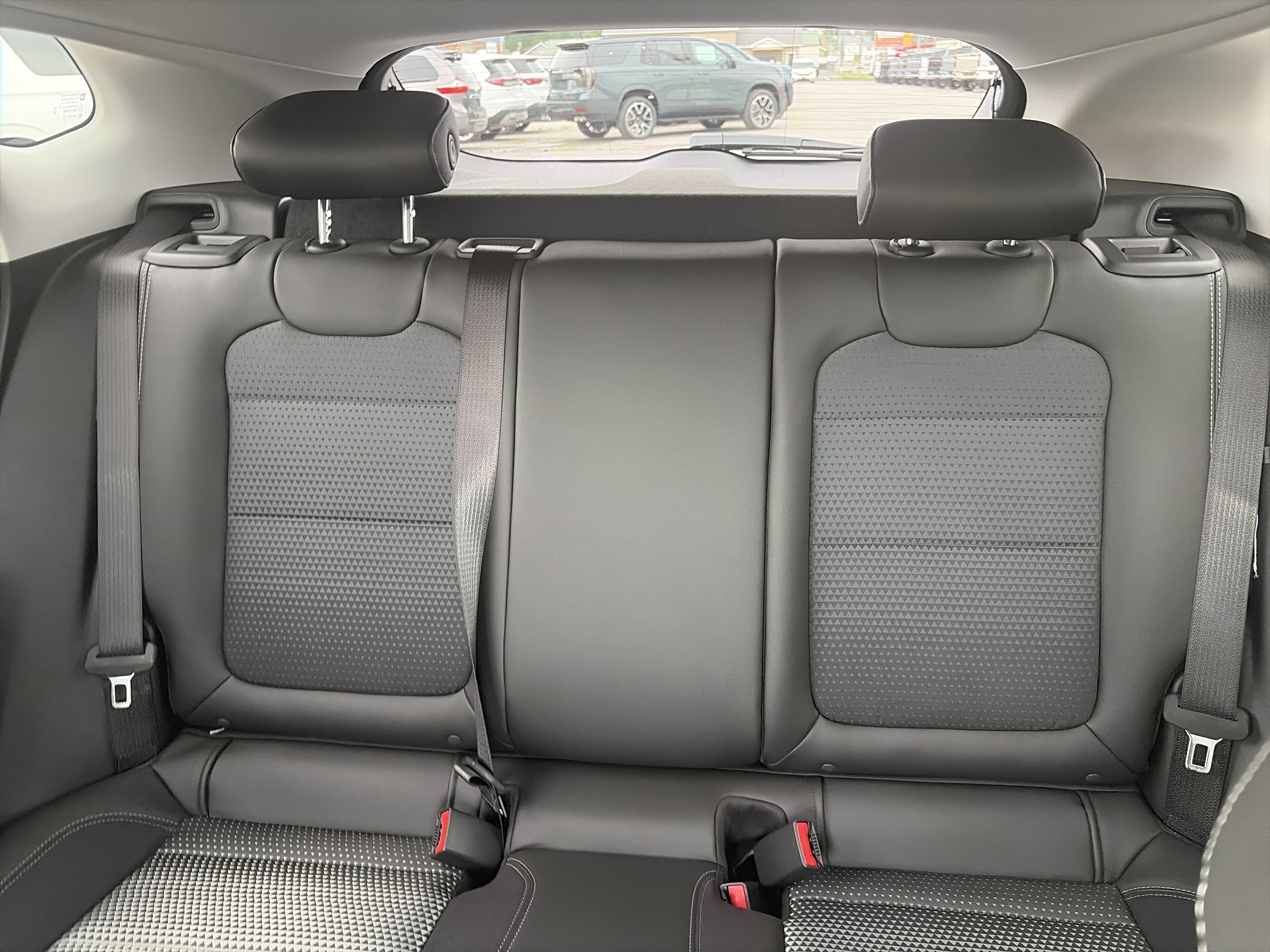 New 2026 Chevrolet Trax LT w/ LT Convenience Package FWD image 25