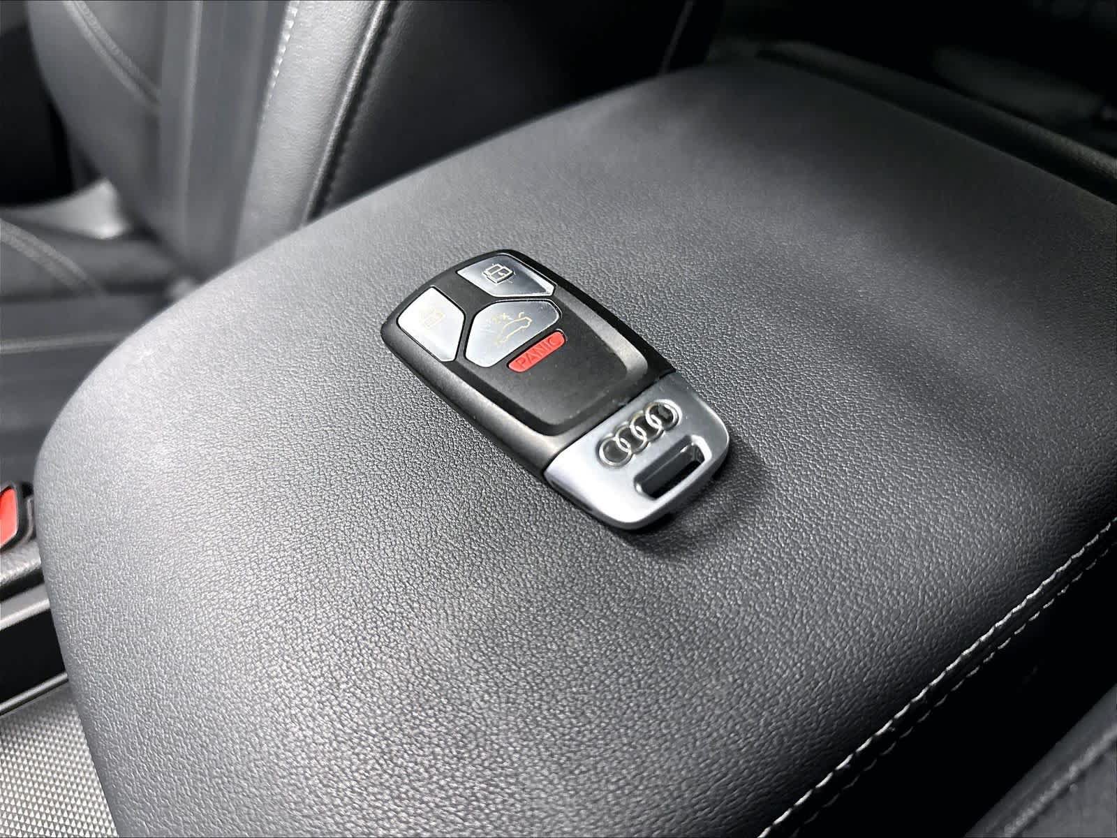 Used 2021 Audi Q5 e Premium w/ Convenience Package AWD/4WD image 12