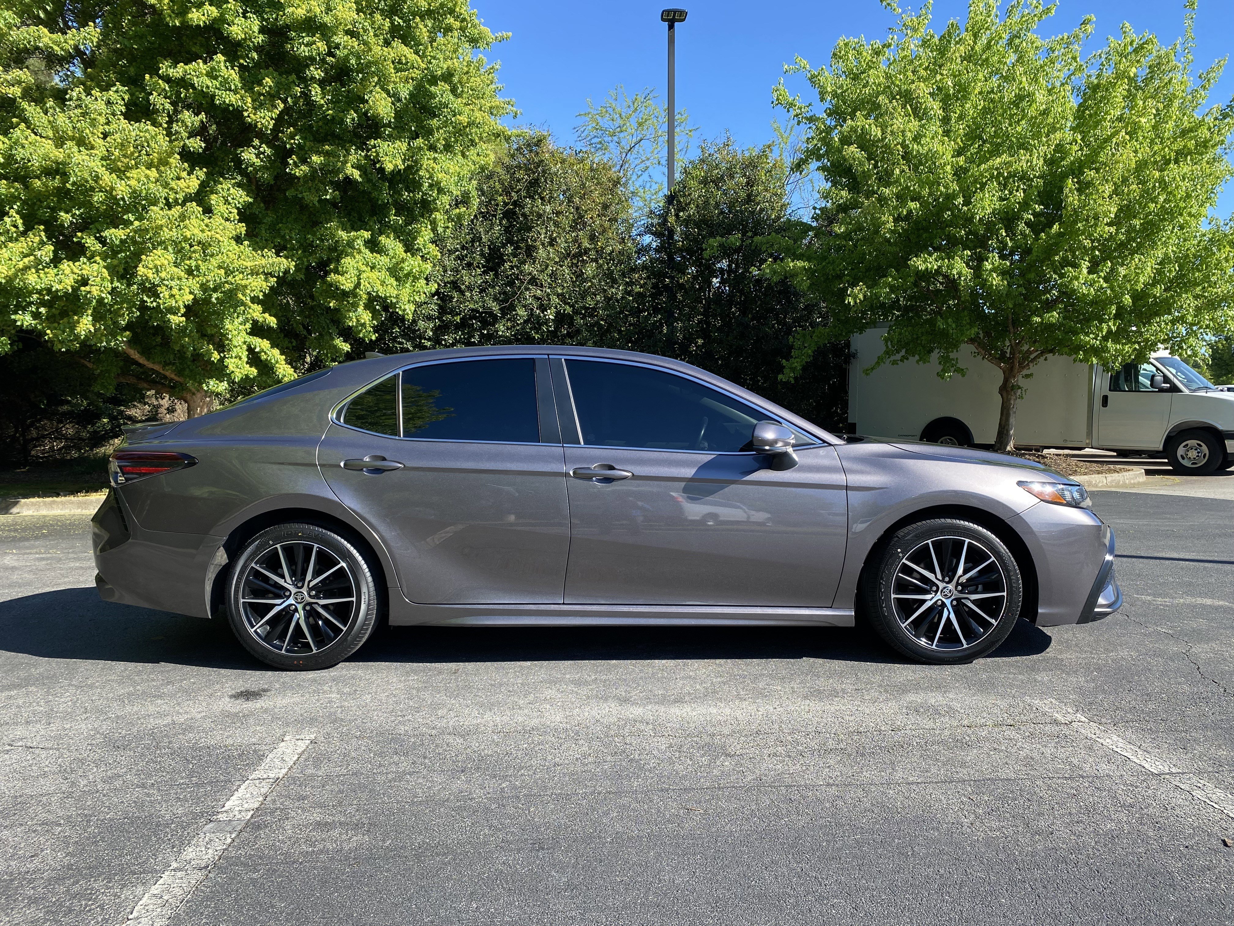 Used 2021 Toyota Camry SE FWD image 10