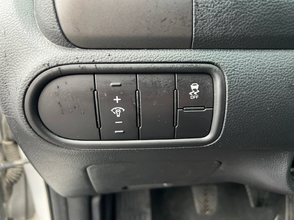 Used 2018 Kia Forte LX FWD image 19