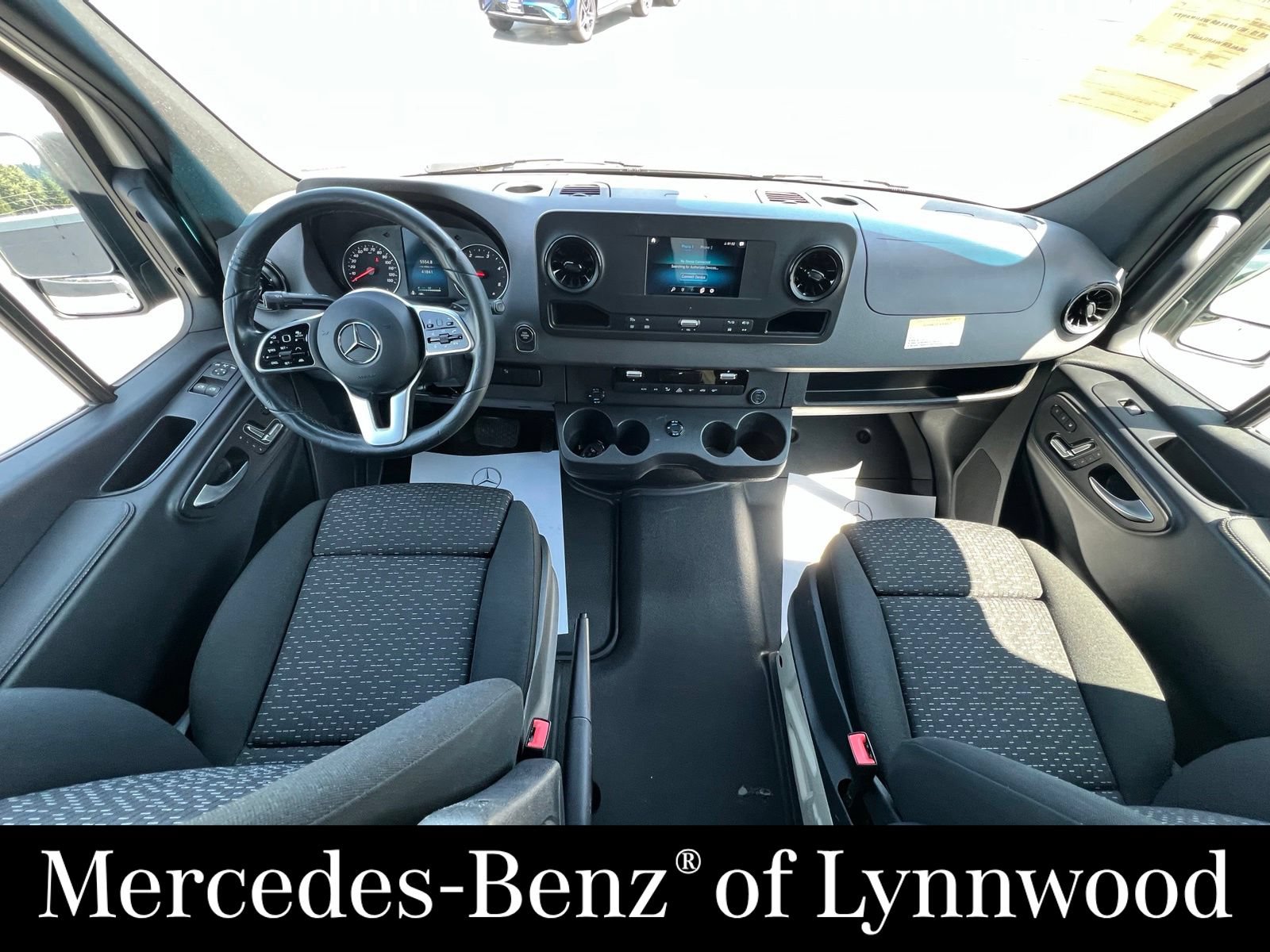 Used 2022 Mercedes-Benz Sprinter 2500 image 18
