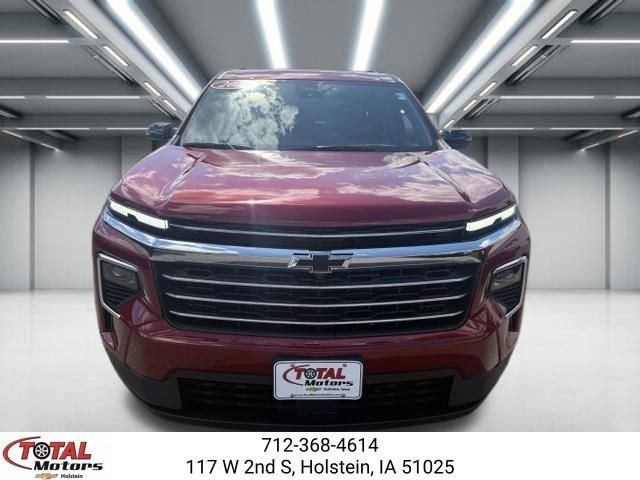New 2026 Chevrolet Traverse LT w/ Sun and Wheel Package AWD/4WD image 3