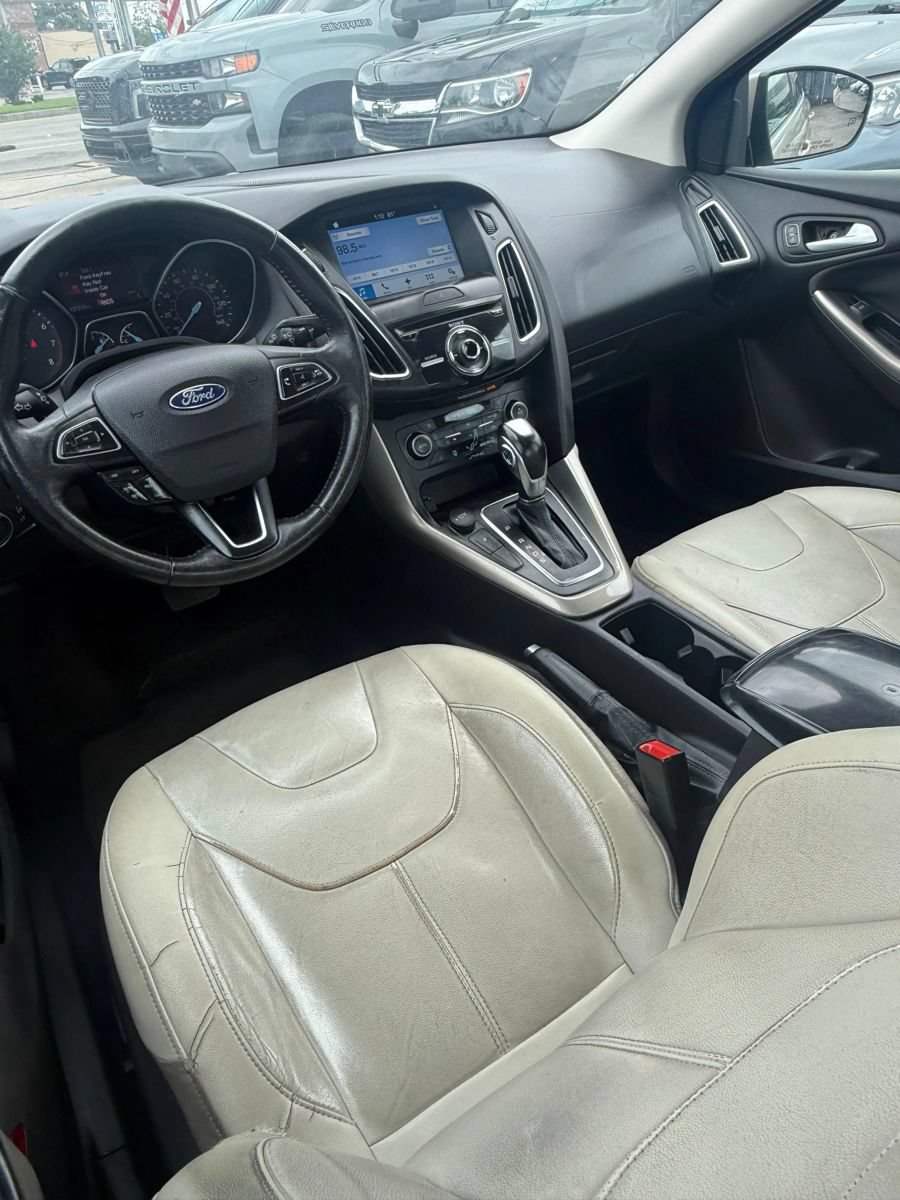 Used 2018 Ford Focus Titanium FWD image 14