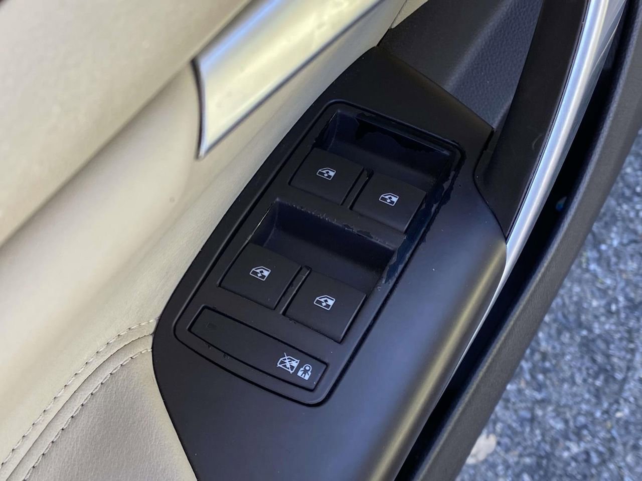Used 2013 Buick Regal Premium FWD image 17